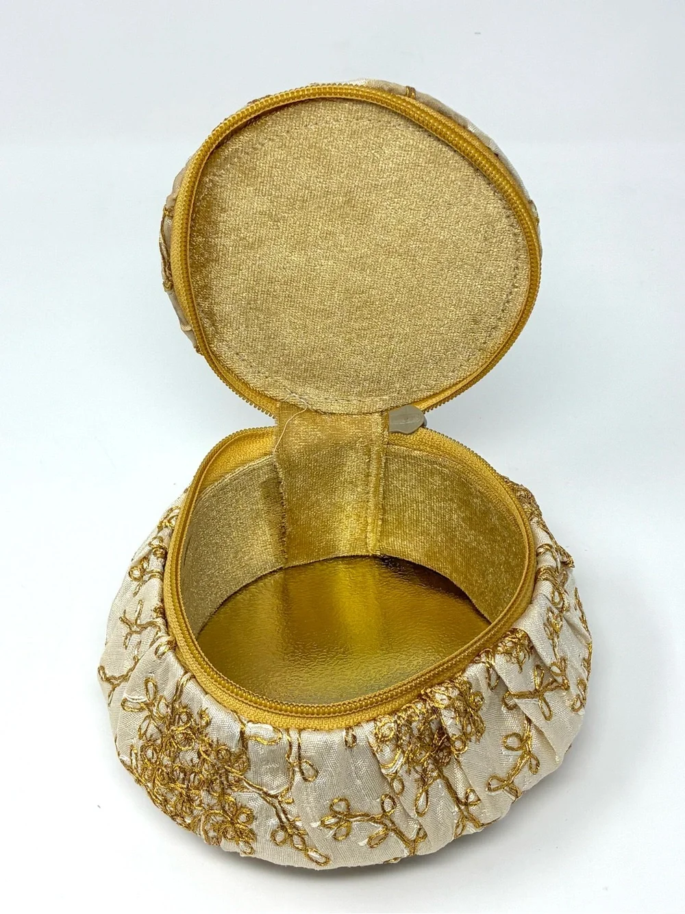Matki-Shaped Bangle Box Jewelry Organizer Earring Embroidery Storage Box Gold